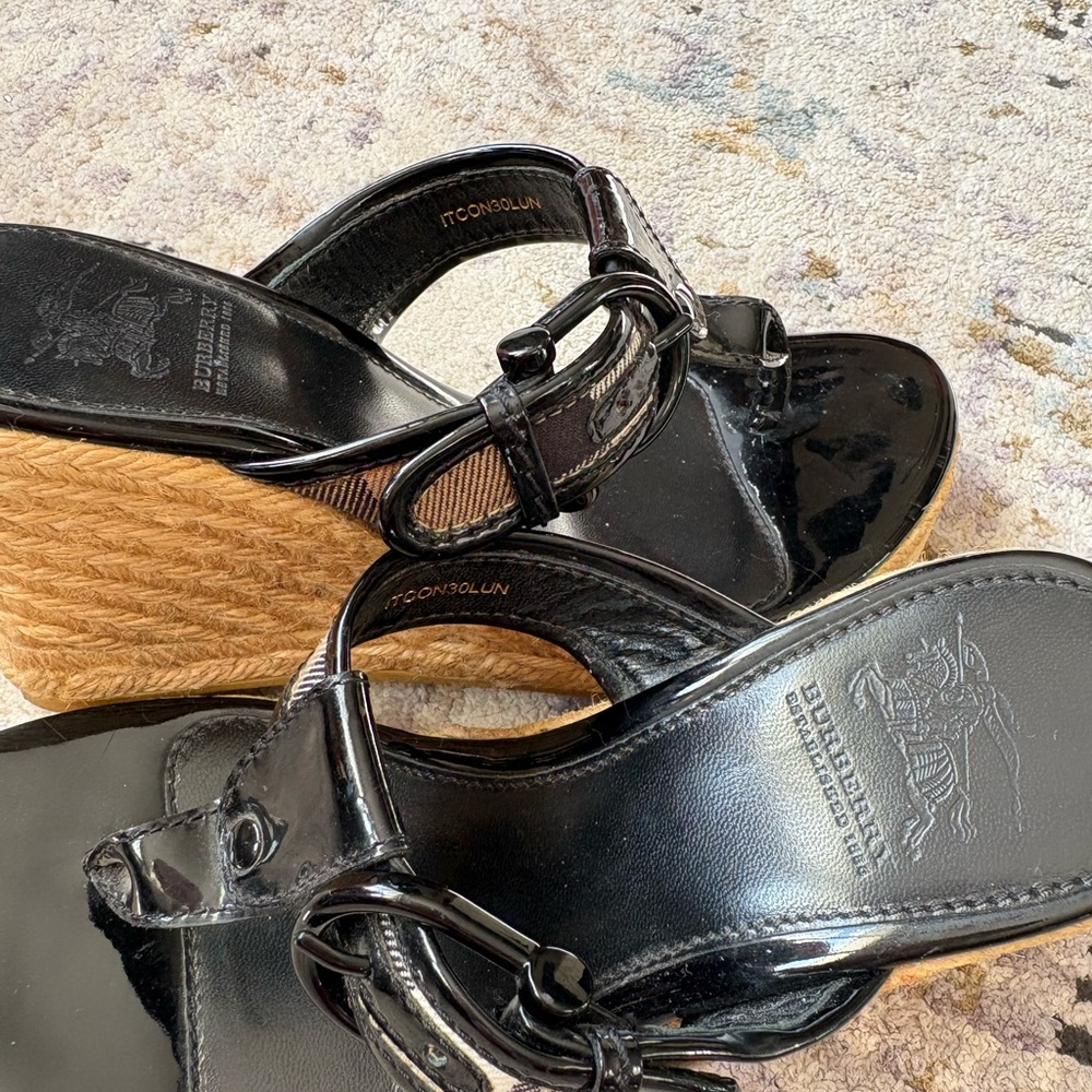 Burberry Whicker Black Wedge Buckle Sandals - Picture 4 of 8
